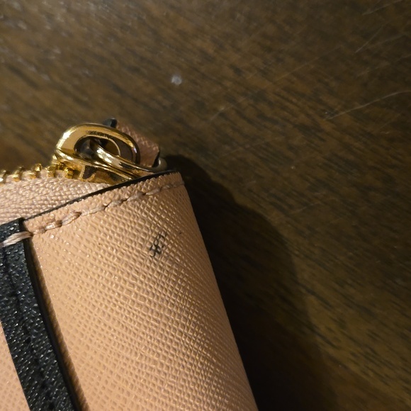 New Kate Spade wallet.   Barelyther Connors Lane Lacey. - Picture 5 of 5